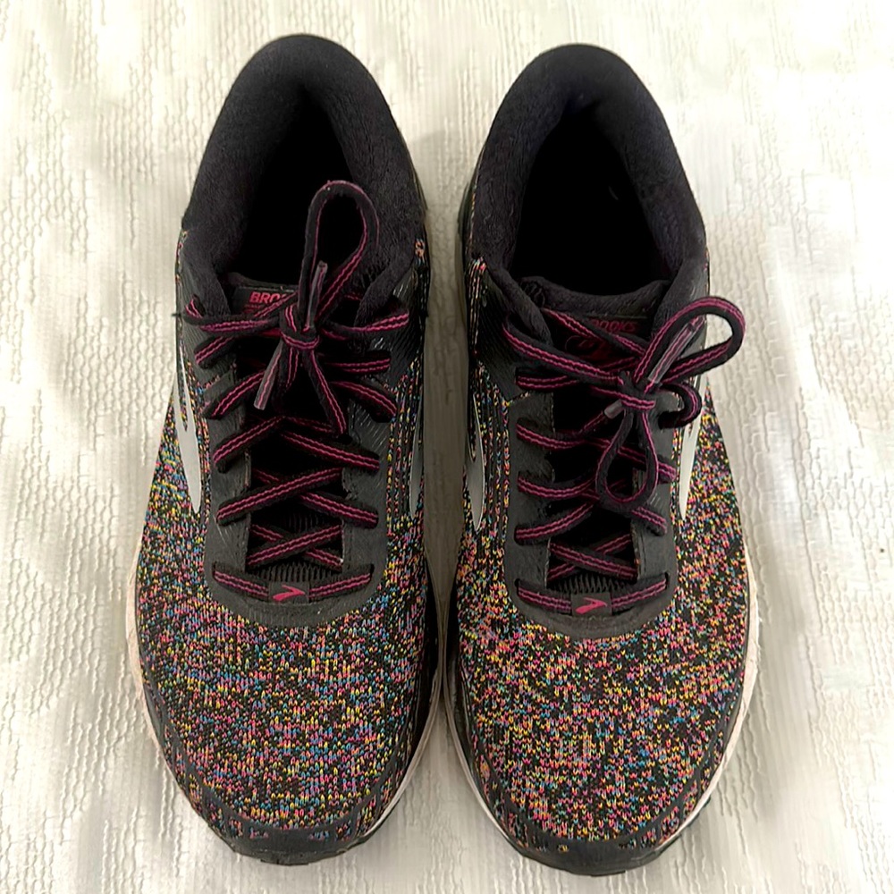Great condition-  only worn a few times size women’s 8.5